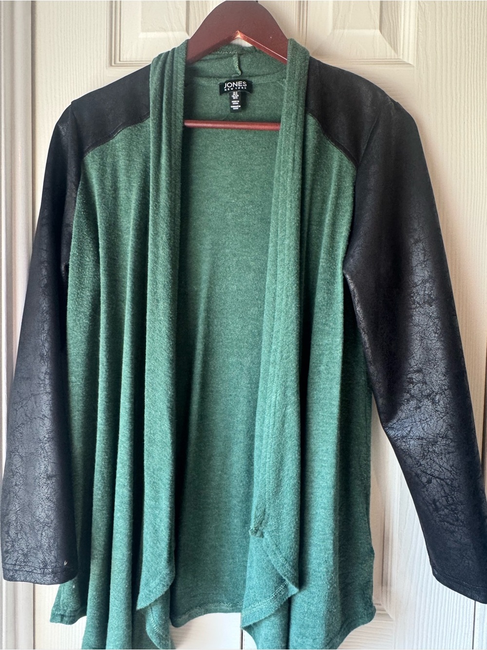 Jones New York Green Open-Front Cardigan with Black Faux-Leather Sleeves